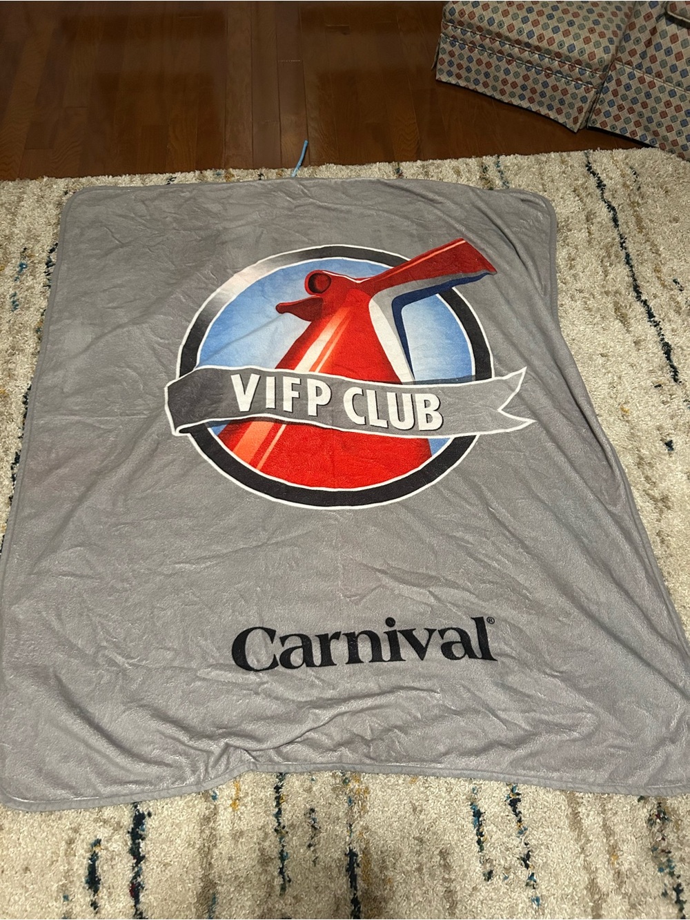 VIPP CLUB Gray Packable Travel Blanket - Lightweight Throw